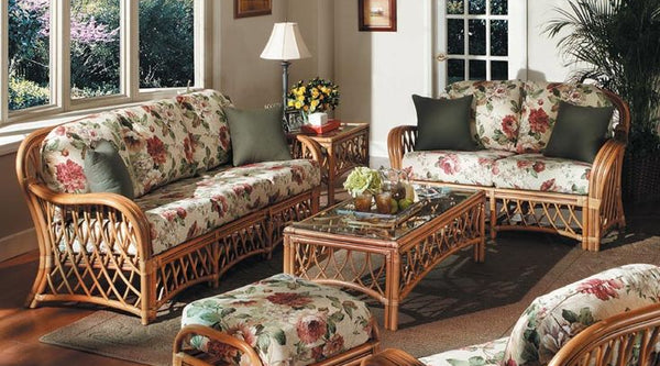 Natural bamboo texture highlights durability and sustainability.