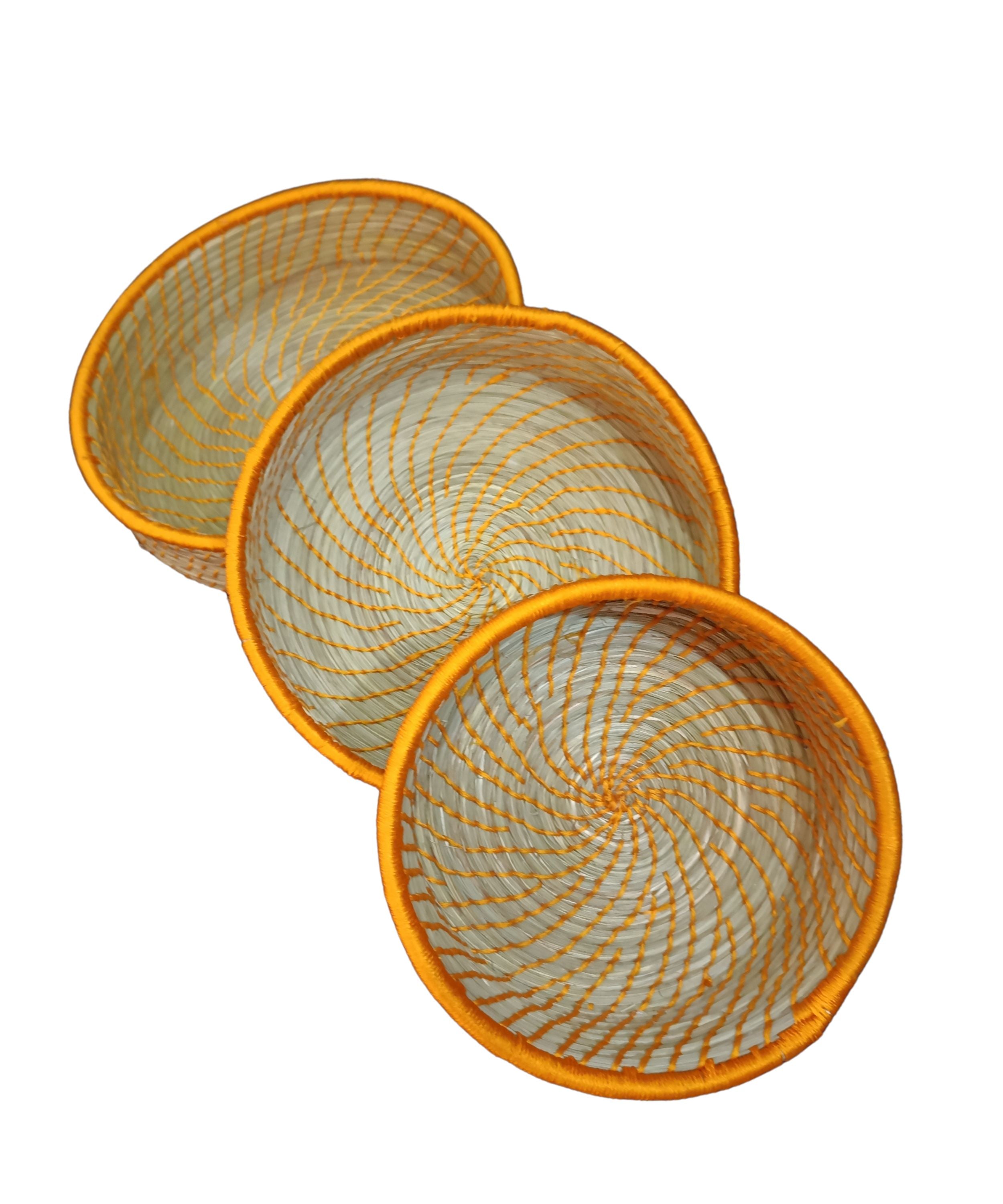 Handicraft Sabai grass Tray Set of 3- yellow